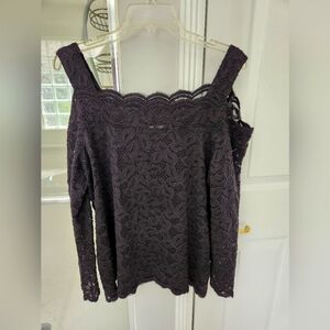 FINAL PRICE B4 DONATION Chicos 3 lined black lace long sleeve top